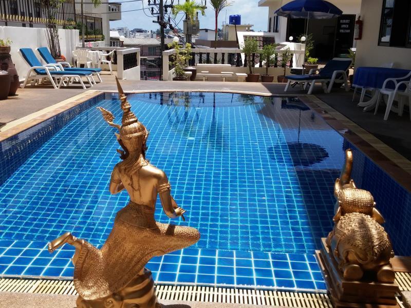 Blue Sky Residence Patong Exterior photo