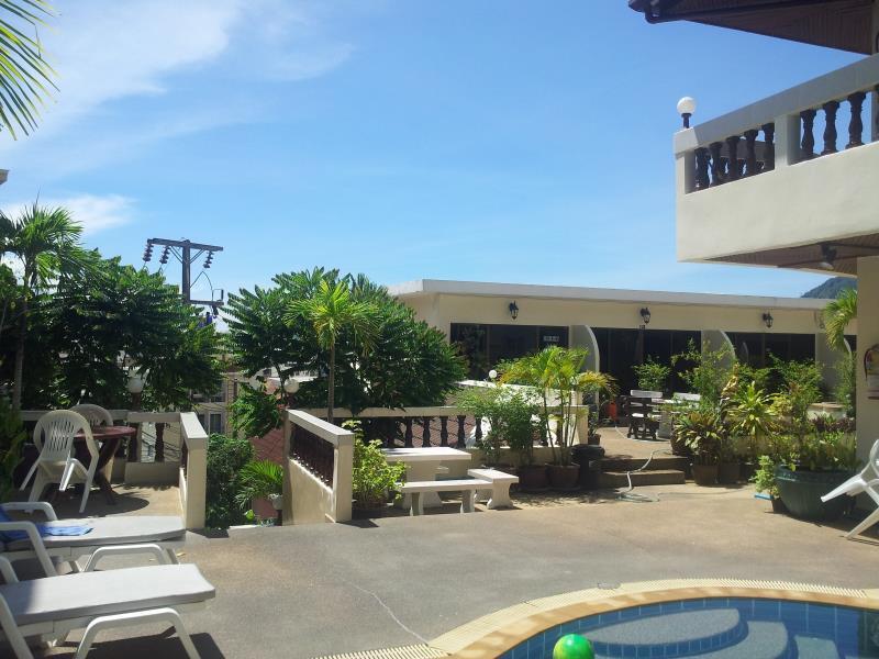 Blue Sky Residence Patong Exterior photo