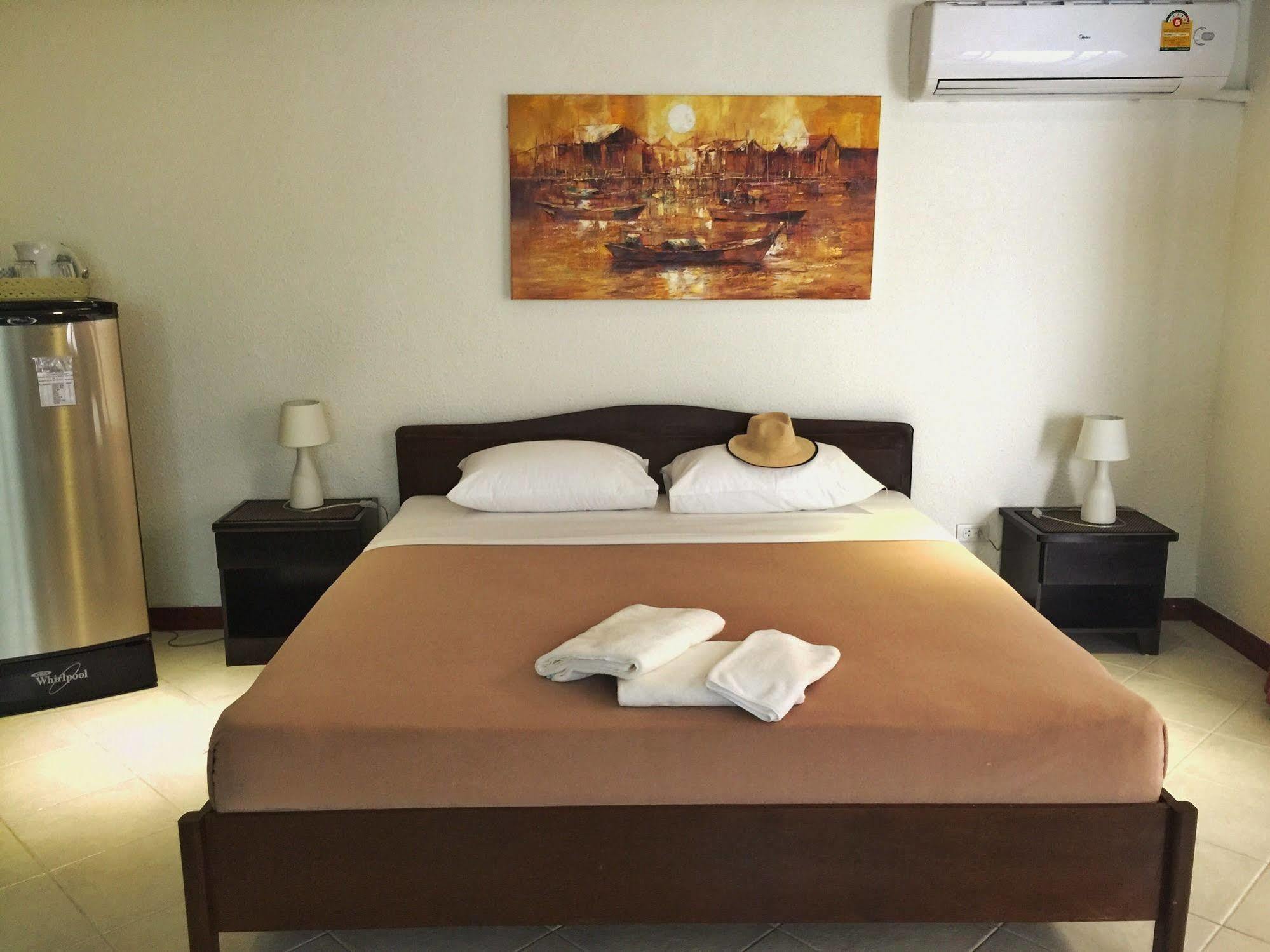 Blue Sky Residence Patong Exterior photo